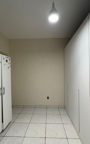 Casa à venda com 327m², 5 quartos e 2 vagas Casa à venda com 327m², 5 quartos e 2 vagasQuarto 2 - Casa 3