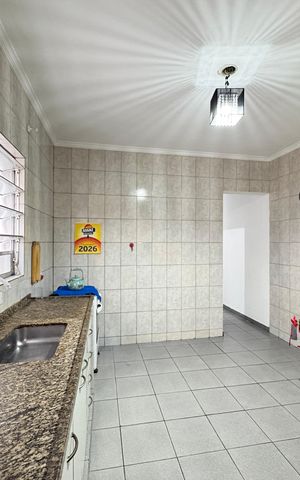 Casa à venda com 327m², 5 quartos e 2 vagas Casa à venda com 327m², 5 quartos e 2 vagasCozinha - Casa 2