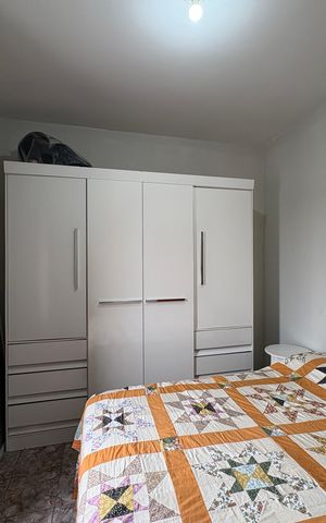 Casa à venda com 327m², 5 quartos e 2 vagas Casa à venda com 327m², 5 quartos e 2 vagasQuarto 1 - Casa 1