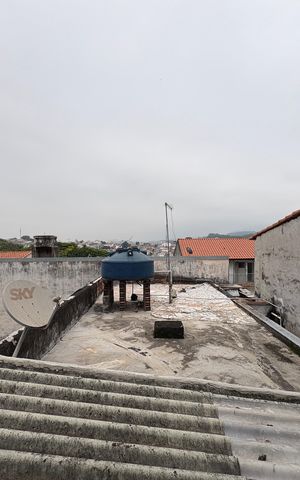 Casa à venda com 327m², 5 quartos e 2 vagas Casa à venda com 327m², 5 quartos e 2 vagasVista do Quarto 1 - Casa 1