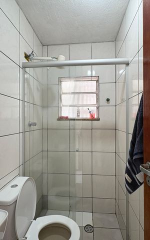 Casa à venda com 327m², 5 quartos e 2 vagas Casa à venda com 327m², 5 quartos e 2 vagasBanheiro 2 - Casa 1
