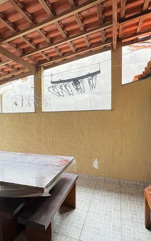Casa à venda com 327m², 5 quartos e 2 vagas Casa à venda com 327m², 5 quartos e 2 vagasÁrea gourmet - Casa 1