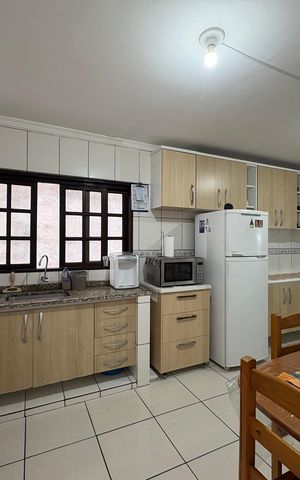Casa à venda com 327m², 5 quartos e 2 vagas Casa à venda com 327m², 5 quartos e 2 vagasCozinha - Casa 1