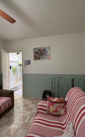 Casa à venda com 327m², 5 quartos e 2 vagas Casa à venda com 327m², 5 quartos e 2 vagasSala - Casa 3