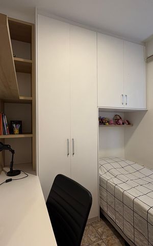 Casa à venda com 327m², 5 quartos e 2 vagas Casa à venda com 327m², 5 quartos e 2 vagasQuarto 2 - Casa 1