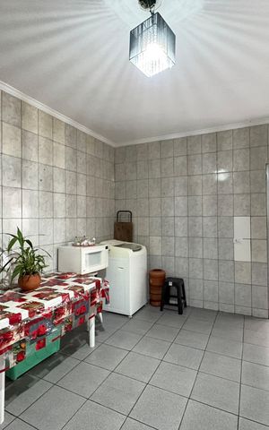 Casa à venda com 327m², 5 quartos e 2 vagas Casa à venda com 327m², 5 quartos e 2 vagasCozinha - Casa 2