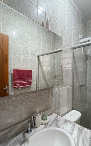 Casa à venda com 327m², 5 quartos e 2 vagas Casa à venda com 327m², 5 quartos e 2 vagasBanheiro 1 - Casa 1