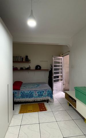 Casa à venda com 327m², 5 quartos e 2 vagas Casa à venda com 327m², 5 quartos e 2 vagasQuarto 2 - Casa 3