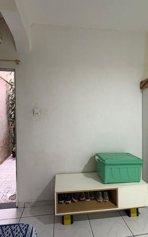 Casa à venda com 327m², 5 quartos e 2 vagas Casa à venda com 327m², 5 quartos e 2 vagasQuarto 2 - Casa 3