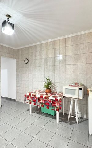 Casa à venda com 327m², 5 quartos e 2 vagas Casa à venda com 327m², 5 quartos e 2 vagasCozinha - Casa 2