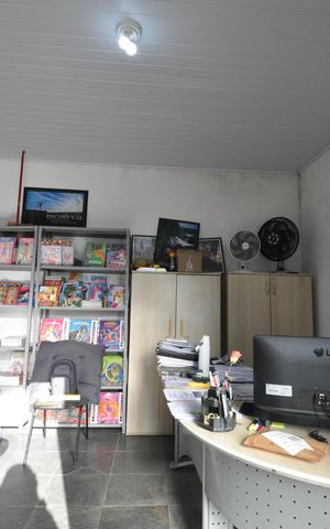 Casa à venda com 900m², 4 quartos e 7 vagasEscritório