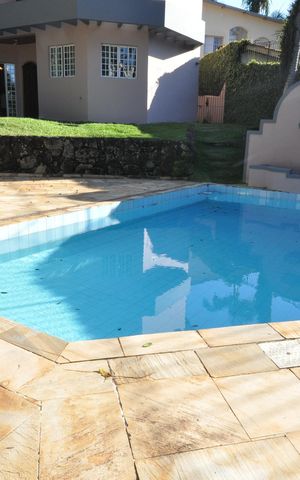 Casa à venda com 900m², 4 quartos e 7 vagasPiscina
