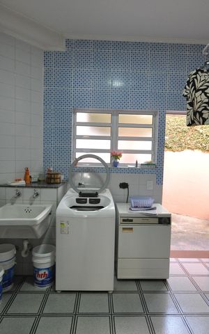 Casa à venda com 900m², 4 quartos e 7 vagasÁrea de Serviço