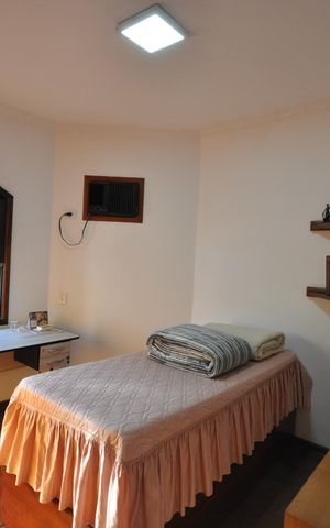 Casa à venda com 900m², 4 quartos e 7 vagasQuarto 3