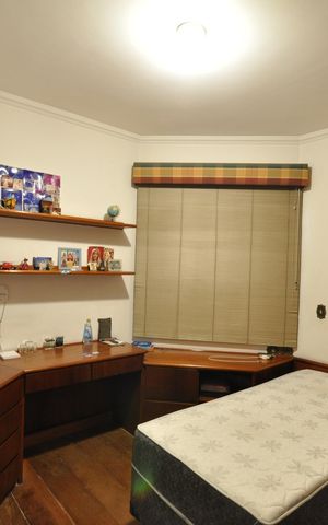 Casa à venda com 900m², 4 quartos e 7 vagasQuarto 4