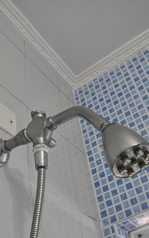Casa à venda com 900m², 4 quartos e 7 vagasBanheiro  da Suíte 2
