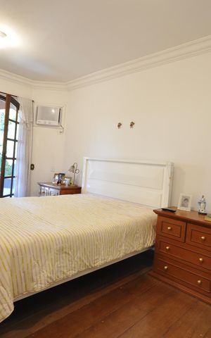 Casa à venda com 900m², 4 quartos e 7 vagasSuíte Master