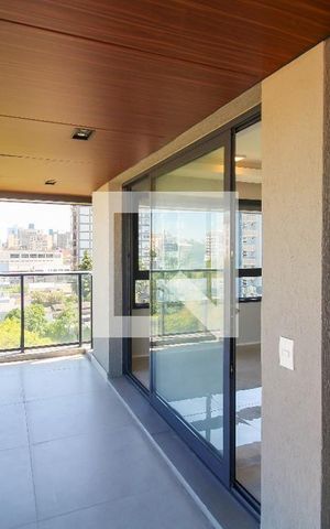 Apartamento à venda com 107m², 2 quartos e 1 vaga Apartamento à venda com 107m², 2 quartos e 1 vagaVaranda