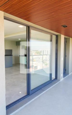 Apartamento à venda com 107m², 2 quartos e 1 vaga Apartamento à venda com 107m², 2 quartos e 1 vagaVaranda