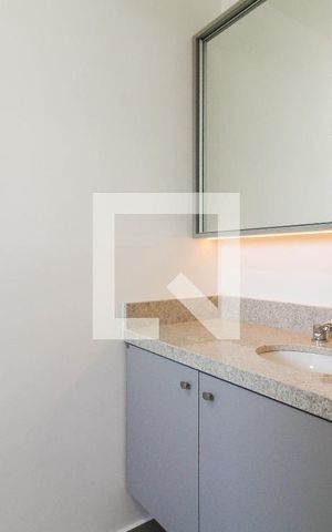 Apartamento à venda com 107m², 2 quartos e 1 vaga Apartamento à venda com 107m², 2 quartos e 1 vagaBanheiro