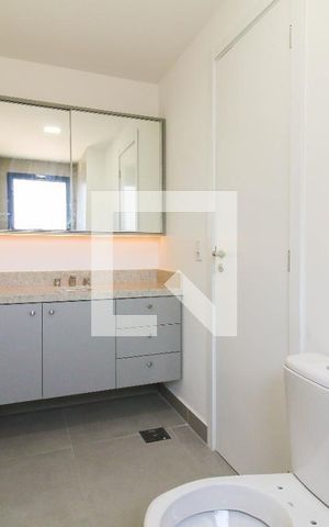 Apartamento à venda com 107m², 2 quartos e 1 vaga Apartamento à venda com 107m², 2 quartos e 1 vagaBanheiro