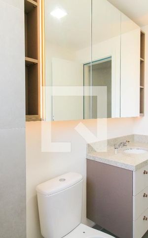 Apartamento à venda com 107m², 2 quartos e 1 vaga Apartamento à venda com 107m², 2 quartos e 1 vagaBanheiro