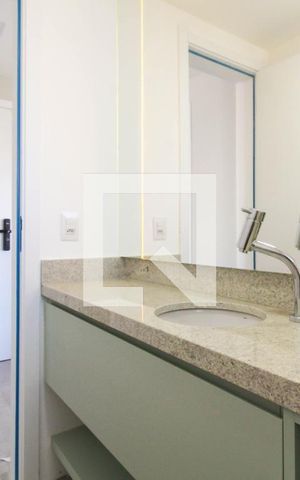 Apartamento à venda com 107m², 2 quartos e 1 vaga Apartamento à venda com 107m², 2 quartos e 1 vagaBanheiro
