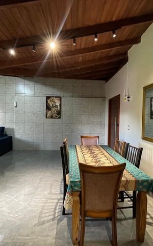 Casa à venda com 110m², 3 quartos e 1 vaga