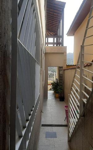 Casa à venda com 269m², 3 quartos e 2 vagas Casa à venda com 269m², 3 quartos e 2 vagasÁrea externa