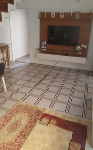 Casa à venda com 269m², 3 quartos e 2 vagas Casa à venda com 269m², 3 quartos e 2 vagasSala