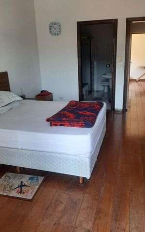 Casa à venda com 269m², 3 quartos e 2 vagas Casa à venda com 269m², 3 quartos e 2 vagasQuarto 2