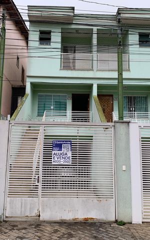 Casa à venda com 130m², 2 quartos e 2 vagas Casa à venda com 130m², 2 quartos e 2 vagasFachada