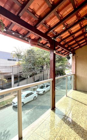 Casa à venda com 245m², 3 quartos e 1 vaga