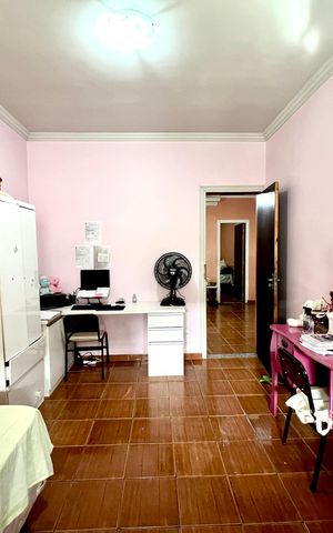 Casa à venda com 245m², 3 quartos e 1 vaga
