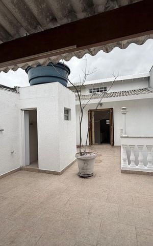 Casa à venda com 116m², 3 quartos e 2 vagasQuintal