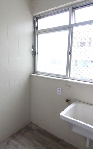 Apartamento à venda com 70m², 2 quartos e 1 vagaÁrea de Serviço
