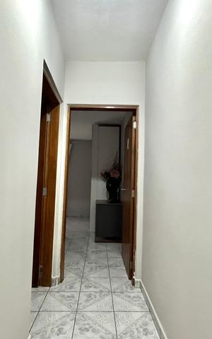 Casa à venda com 95m², 6 quartos e 3 vagas Casa à venda com 95m², 6 quartos e 3 vagasCorredor - Edícula
