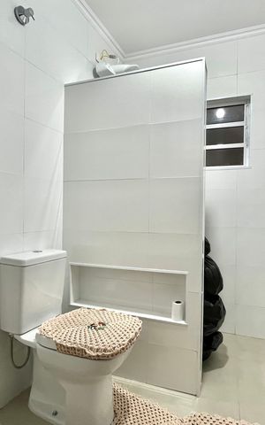 Casa à venda com 95m², 6 quartos e 3 vagas Casa à venda com 95m², 6 quartos e 3 vagasBanheiro Corredor - Edícula