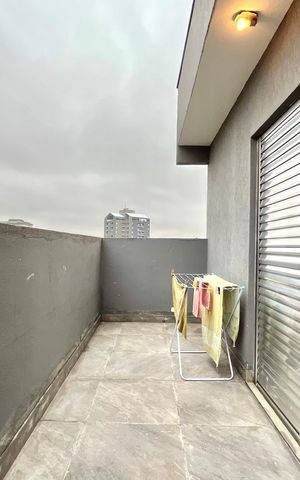 Casa à venda com 95m², 6 quartos e 3 vagas Casa à venda com 95m², 6 quartos e 3 vagasVaranda da Suíte - Edícula
