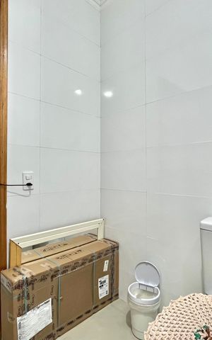 Casa à venda com 95m², 6 quartos e 3 vagas Casa à venda com 95m², 6 quartos e 3 vagasBanheiro Corredor - Edícula