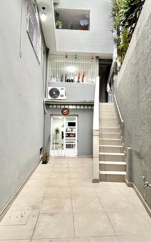 Casa à venda com 95m², 6 quartos e 3 vagas Casa à venda com 95m², 6 quartos e 3 vagasQuintal