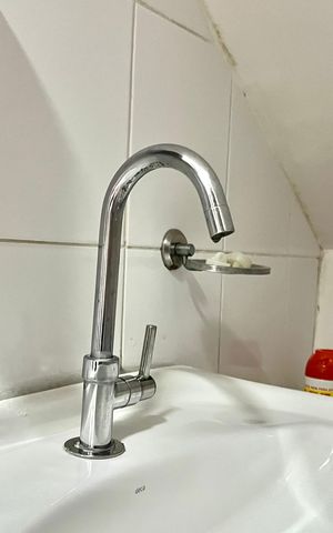 Casa à venda com 95m², 6 quartos e 3 vagas Casa à venda com 95m², 6 quartos e 3 vagasLavabo