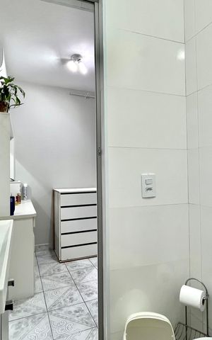 Casa à venda com 95m², 6 quartos e 3 vagas Casa à venda com 95m², 6 quartos e 3 vagasBanheiro da Suite - Edícula