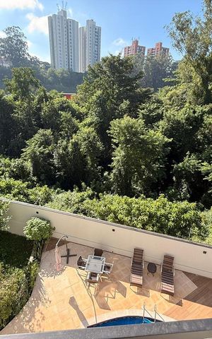 Casa à venda com 547m², 4 quartos e 4 vagas Casa à venda com 547m², 4 quartos e 4 vagasVaranda