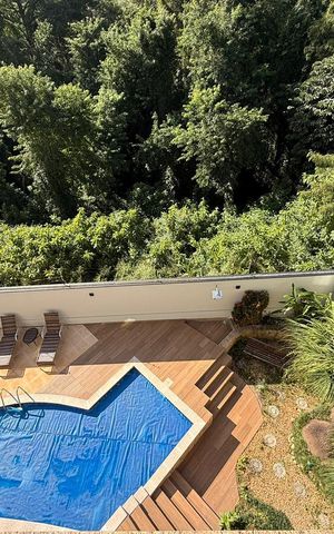 Casa à venda com 547m², 4 quartos e 4 vagas Casa à venda com 547m², 4 quartos e 4 vagasVista