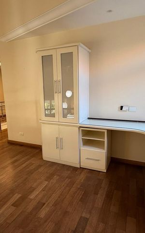 Casa à venda com 547m², 4 quartos e 4 vagas Casa à venda com 547m², 4 quartos e 4 vagasSala