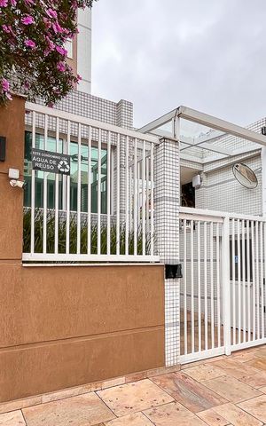 Apartamento à venda com 171m², 3 quartos e 3 vagasFachada + plaquinha
