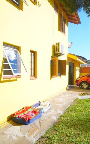 Casa à venda com 160m², 4 quartos e 1 vagaÁrea externa