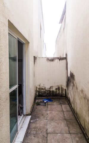 Casa de condomínio à venda com 70m², 2 quartos e 2 vagas Casa de condomínio à venda com 70m², 2 quartos e 2 vagasÁrea externa