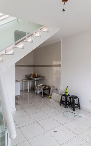 Casa de condomínio à venda com 70m², 2 quartos e 2 vagas Casa de condomínio à venda com 70m², 2 quartos e 2 vagasSala